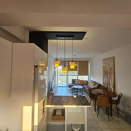 Pearl Wave Pernera Apartment *